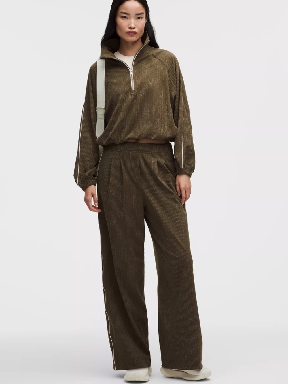 Seersucker WovenAir High-Rise Pleated Pant *Short (Never Worn/Brand New)
